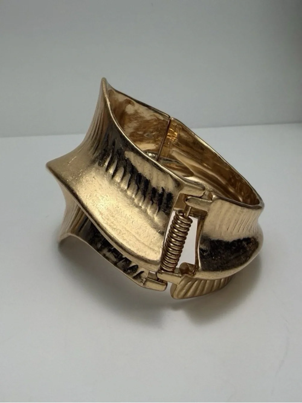 NWT. Zara Golden Sculptural Abstract Design Statement Bracelet.